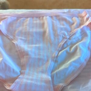 VS Pink & White Stripe M. New. New Sale